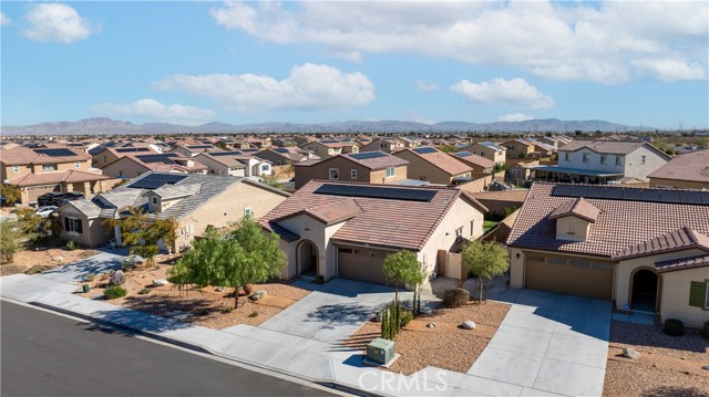 Detail Gallery Image 2 of 32 For 11839 Kirkston, Victorville,  CA 92392 - 3 Beds | 2 Baths