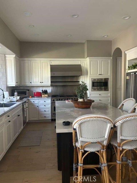 Detail Gallery Image 11 of 22 For 5012 Seagrove, San Diego,  CA 92130 - 4 Beds | 3/1 Baths