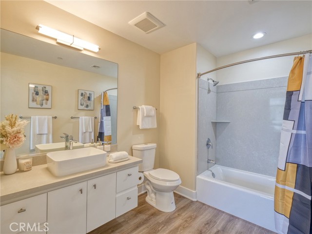 56 E Duarte Road, Arcadia CA: https://media.crmls.org/medias/86ffbe43-148f-4855-b1c8-b3fef39a53c6.jpg