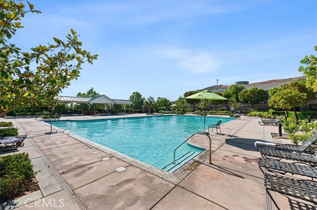 22517 Skipping Stone Drive, Saugus CA: https://media.crmls.org/medias/8700b94a-4b77-4640-aee6-bdbf5913ae61.jpg