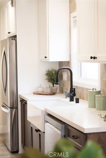 Detail Gallery Image 44 of 51 For 7048 Mclennan Ave, Lake Balboa,  CA 91406 - 4 Beds | 2 Baths