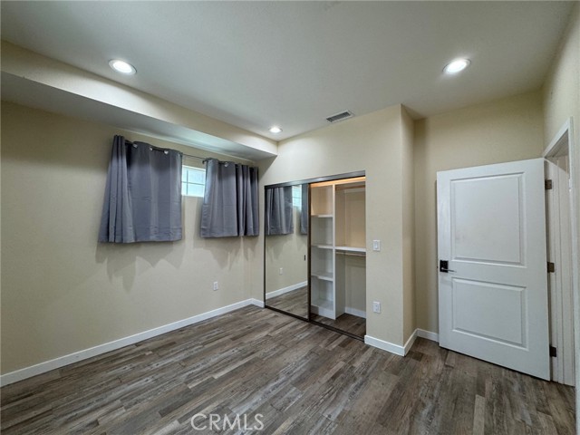 434 N Beachwood Drive, Burbank CA: https://media.crmls.org/medias/87023b59-e2ee-4042-96a7-6f6f0914d03c.jpg