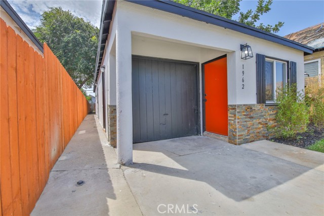 1962 E 114th Street, Los Angeles CA: https://media.crmls.org/medias/87030015-fdd9-41f6-8412-d14669b4fc1a.jpg