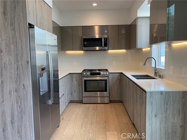 1367 N Alta Vista Boulevard #303, Los Angeles, CA, 90046 1367 N Alta Vista Boulevard #303, Los Angeles, CA, 90046