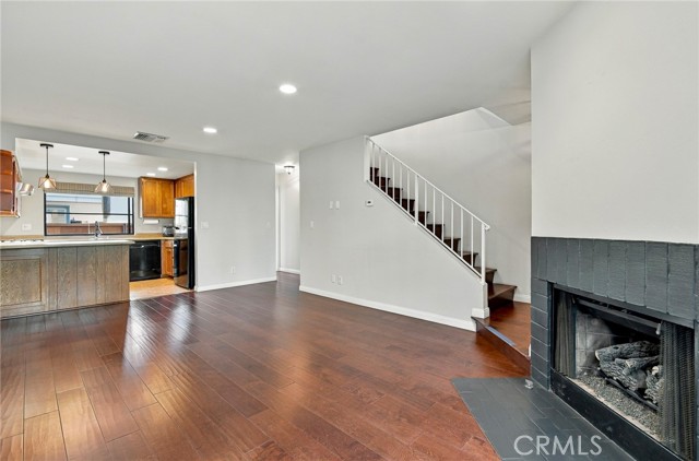 773 South Marengo Avenue, 3 photo 4