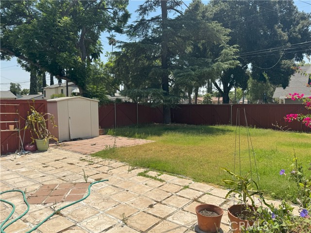 696 E Columbia Avenue, Pomona CA: https://media.crmls.org/medias/870481a1-07a5-41f6-a1c9-24a02cb6afbd.jpg