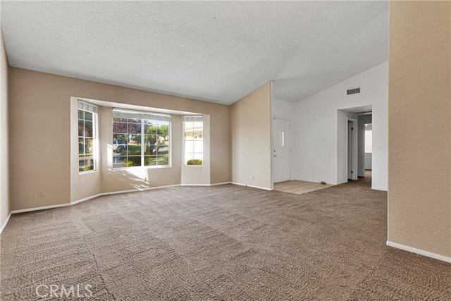 Detail Gallery Image 7 of 29 For 17740 Granada Dr, Victorville,  CA 92395 - 3 Beds | 2 Baths