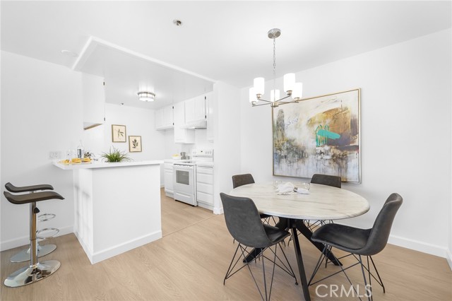222 S Central Avenue, Los Angeles CA: https://media.crmls.org/medias/8706bc26-379f-423d-8354-754374d68e32.jpg