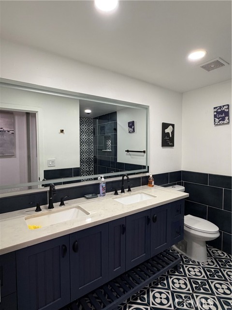 11525 Moorpark Street photo 37
