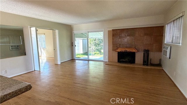 Detail Gallery Image 2 of 14 For 927 Latchford Ave, Hacienda Heights,  CA 91745 - 3 Beds | 2 Baths