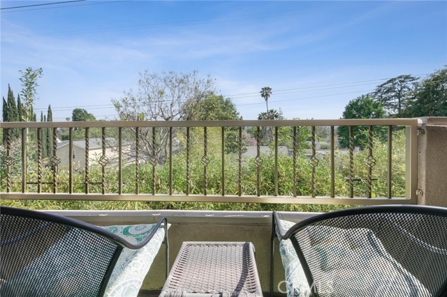 Detail Gallery Image 23 of 23 For 11218 Camarillo St #305,  Toluca Lake,  CA 91602 - 3 Beds | 3 Baths