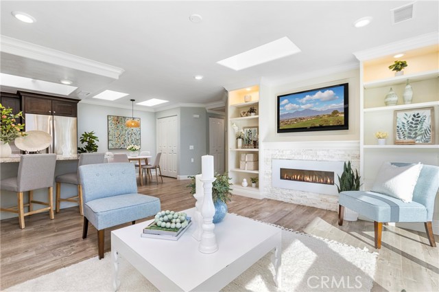 Detail Gallery Image 6 of 32 For 2046 via Mariposa E Unit P, Laguna Woods,  CA 92637 - 2 Beds | 2 Baths