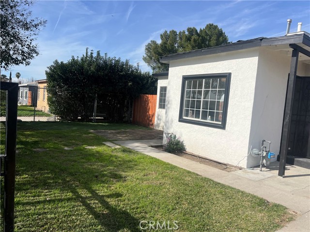 Detail Gallery Image 5 of 8 For 25160 Elmo, San Bernardino,  CA 92404 - 2 Beds | 1 Baths