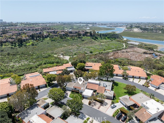 Detail Gallery Image 4 of 4 For 2001 Baja, Newport Beach,  CA 92660 - 3 Beds | 2 Baths
