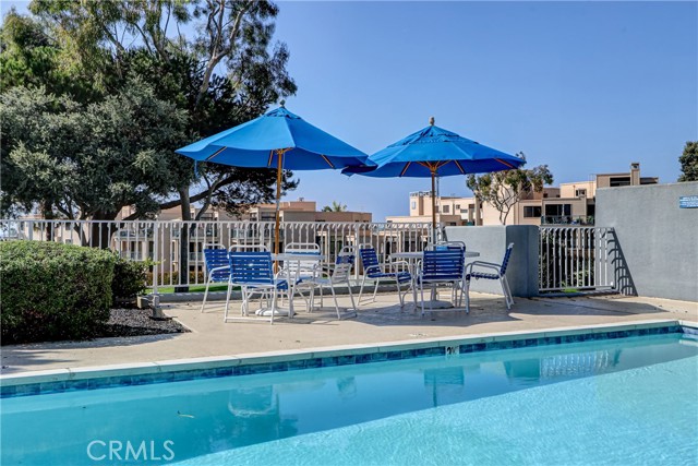250 The Village #102, Redondo Beach, California 90277, 1 Bedroom Bedrooms, ,1 BathroomBathrooms,Residential,For Sale,The Village #102,SB25234286