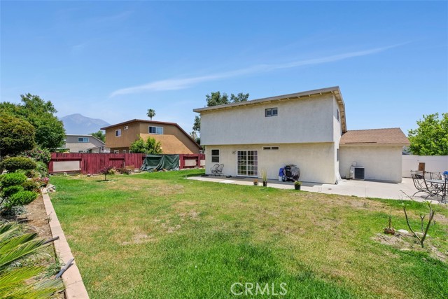 1725 Trinity Loop, Ontario CA: https://media.crmls.org/medias/870a870e-5e5a-4a4a-9610-bf3751601568.jpg