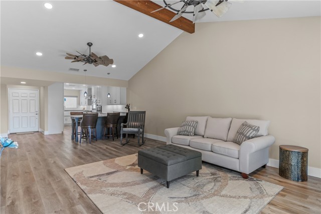 Detail Gallery Image 6 of 49 For 808 Pebble Beach Dr, Upland,  CA 91784 - 2 Beds | 2 Baths