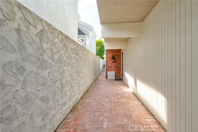 Detail Gallery Image 29 of 43 For 5309 River Ave, Newport Beach,  CA 92663 - 3 Beds | 2/1 Baths