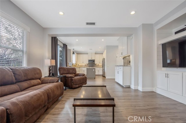 Detail Gallery Image 9 of 34 For 28534 Old Spanish Trl, Saugus,  CA 91390 - 4 Beds | 3 Baths