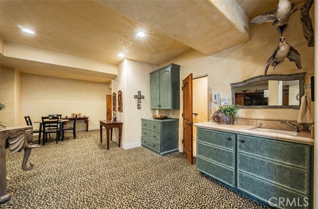 Detail Gallery Image 33 of 63 For 8730 Bluff Ct, Bradley,  CA 93426 - 5 Beds | 5/1 Baths