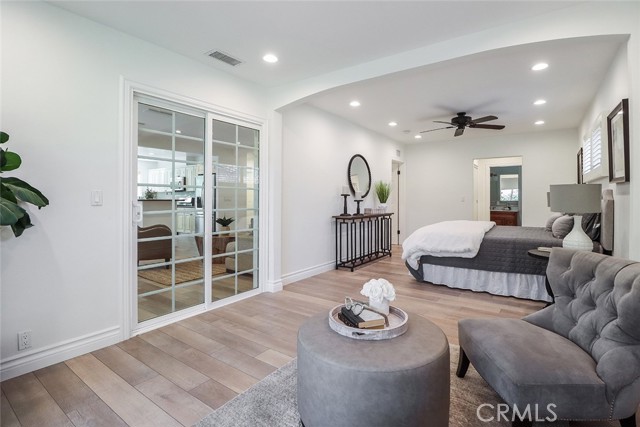 Detail Gallery Image 27 of 47 For 5400 Garden Grove Ave, Tarzana,  CA 91356 - 3 Beds | 2 Baths