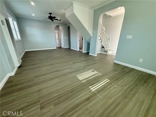 Detail Gallery Image 4 of 17 For 125 E Alondra, Compton,  CA 90220 - 4 Beds | 2 Baths
