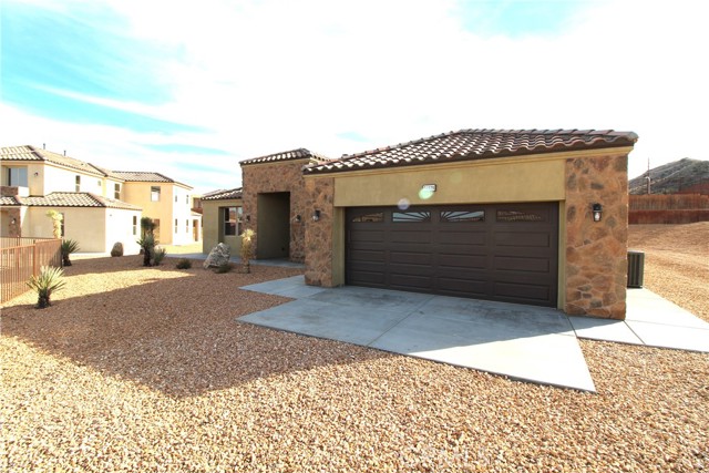 Detail Gallery Image 2 of 31 For 56925 Hidden Gold Ct, Yucca Valley,  CA 92284 - 4 Beds | 2/1 Baths