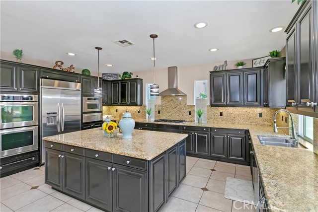 13744 Star Ruby Avenue, Eastvale CA: https://media.crmls.org/medias/870f6155-16d8-4d7f-bc18-e14cea95fc29.jpg