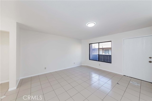 Detail Gallery Image 7 of 39 For 16414 Cornuta Ave #11,  Bellflower,  CA 90707 - 2 Beds | 2/1 Baths