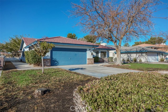 Detail Gallery Image 1 of 1 For 14631 Greenbriar Dr, Helendale,  CA 92342 - 3 Beds | 2 Baths