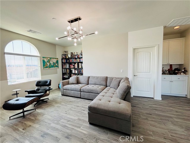 1466 Elliott Court, Redlands CA: https://media.crmls.org/medias/8710470c-715e-42e0-b1f9-1e6822cf71b1.jpg