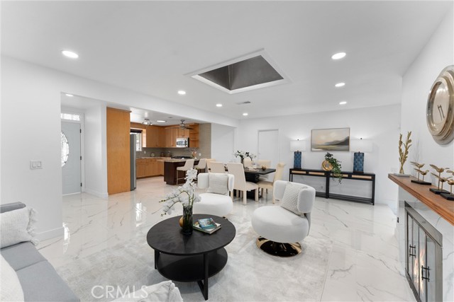 12611 Loraleen Street, Garden Grove CA: https://media.crmls.org/medias/8710f0b5-6388-476c-8be3-afb1815298be.jpg
