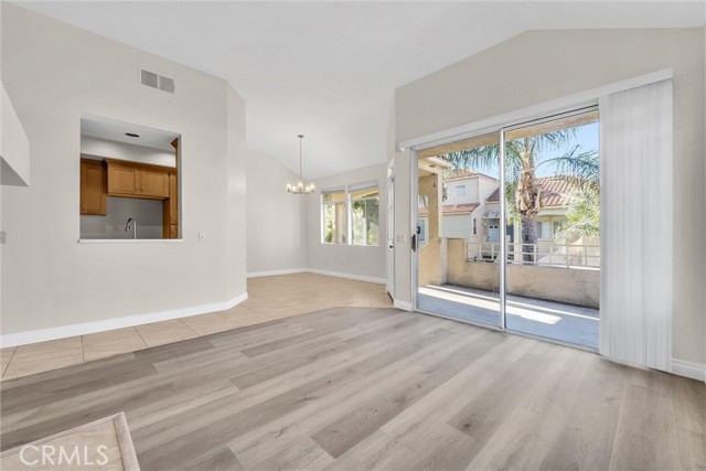 Detail Gallery Image 6 of 26 For 3160 Altura Cir #203,  Corona,  CA 92882 - 2 Beds | 2 Baths