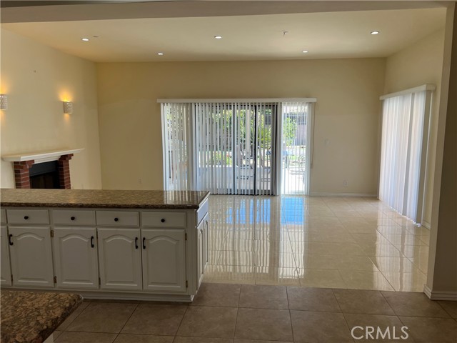 7004 Longridge Avenue, North Hollywood CA: https://media.crmls.org/medias/87119633-20f6-4278-beba-07fe856b4972.jpg