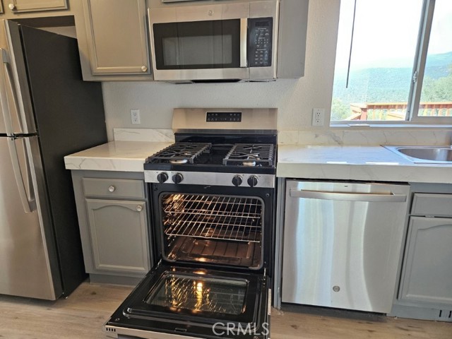 4223 Woodview Lane, Mariposa CA: https://media.crmls.org/medias/8711c716-6615-4811-92c8-4848cd769751.jpg