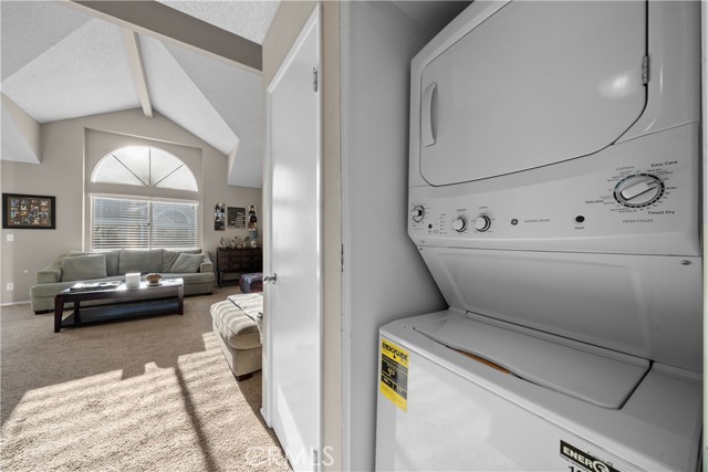 26964 Flo Lane, Canyon Country CA: https://media.crmls.org/medias/87128979-fa17-496e-b724-b996a8ad6681.jpg