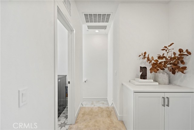 297 Lynx, Irvine CA: https://media.crmls.org/medias/87129031-3403-4574-a7c3-c19d3625357c.jpg