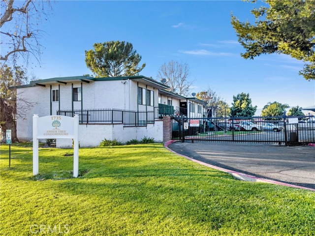 1735 E Washington Street # B28, Colton, California 92324, 1 Bedroom Bedrooms, ,1 BathroomBathrooms,Residential,For Sale,1735 E Washington Street # B28,CRSB24043862