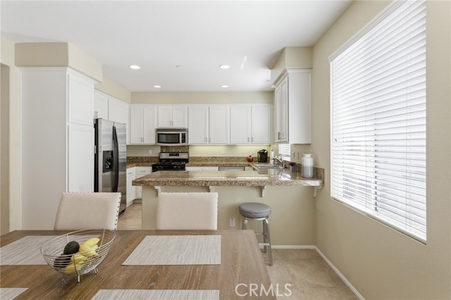 Detail Gallery Image 7 of 24 For 234 via Antonio, Newbury Park,  CA 91320 - 3 Beds | 2/1 Baths