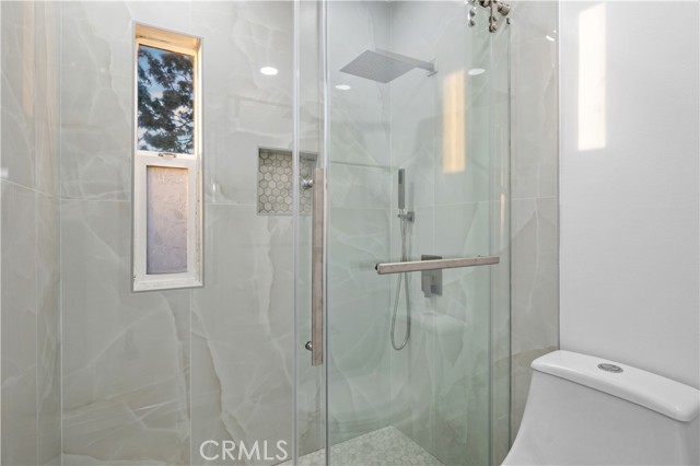 Detail Gallery Image 16 of 18 For 24 Lancewood Way, Irvine,  CA 92612 - 3 Beds | 3 Baths