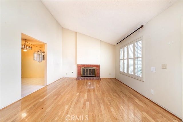 13143 Crowley Street, Arleta CA: https://media.crmls.org/medias/87131c2f-c8b3-480f-b328-1ff4499b8e26.jpg