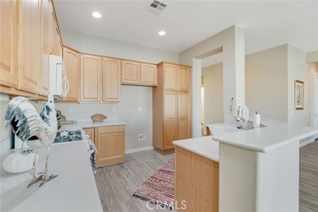 Detail Gallery Image 15 of 47 For 10497 Lanigan Rd, Apple Valley,  CA 92308 - 2 Beds | 2 Baths