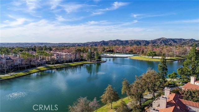 225 Montana Del Lago Drive, Rancho Santa Margarita CA: https://media.crmls.org/medias/871343ae-ff2e-4f68-be25-eafd7958e0cc.jpg