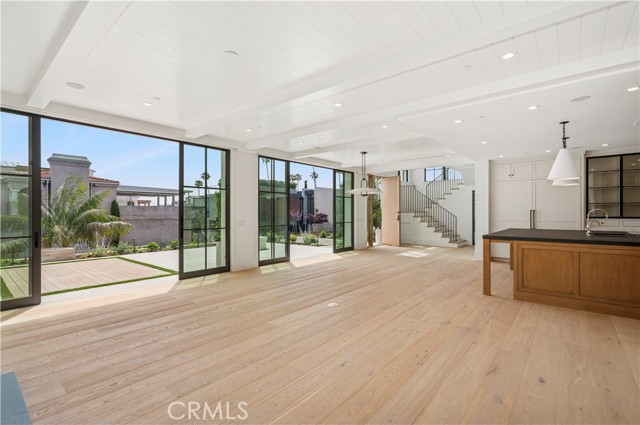 2820 Bayview Drive, Corona del Mar CA: https://media.crmls.org/medias/87135550-aba0-4108-8b53-dc926948a277.jpg