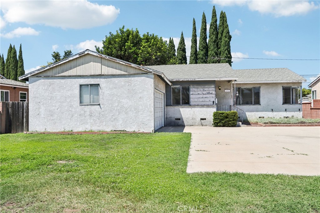 MLS #OC25176543 img 4