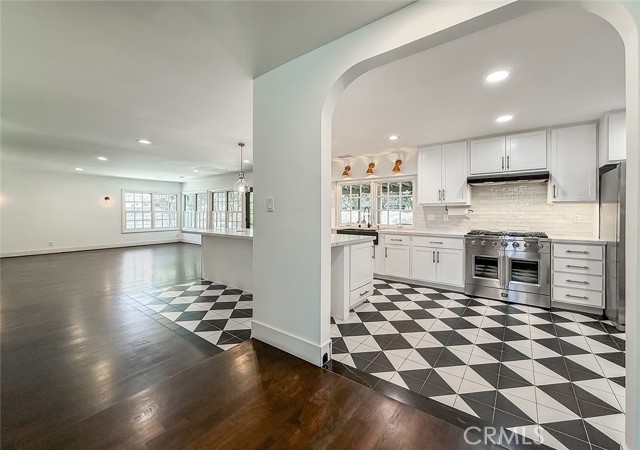 3301 Blue Ridge Court, Thousand Oaks CA: https://media.crmls.org/medias/87139125-94ae-4cee-966a-0e440fece535.jpg