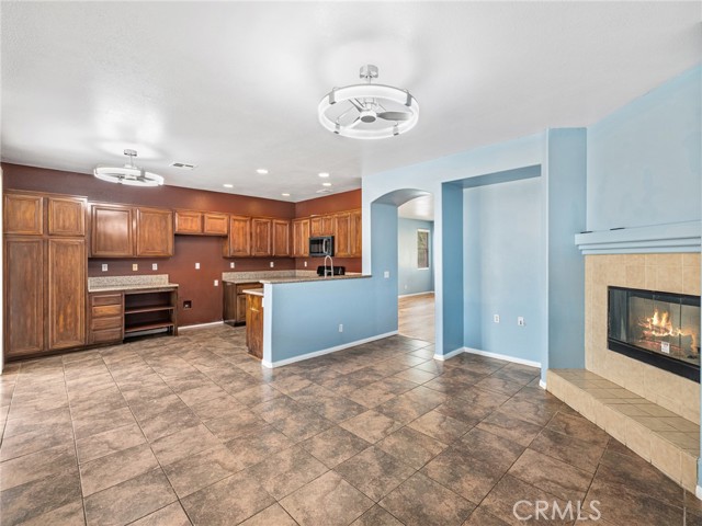 Detail Gallery Image 8 of 45 For 14400 Jeremiah, Adelanto,  CA 92301 - 5 Beds | 2 Baths