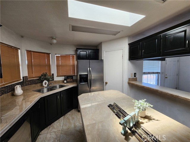 Detail Gallery Image 7 of 16 For 1445 W Florida Ave #60,  Hemet,  CA 92543 - 3 Beds | 2 Baths