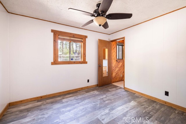 Detail Gallery Image 17 of 33 For 817 E Mountain View Bld, Big Bear City,  CA 92314 - 3 Beds | 2 Baths