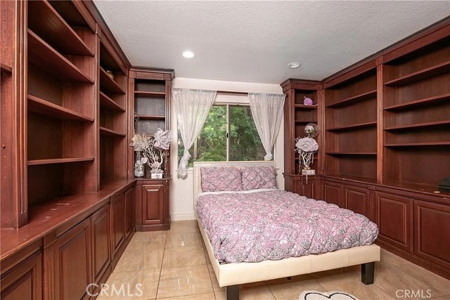 287 Goldenwood Circle, Simi Valley CA: https://media.crmls.org/medias/87164232-48a8-4166-b505-ddcfd05f7389.jpg